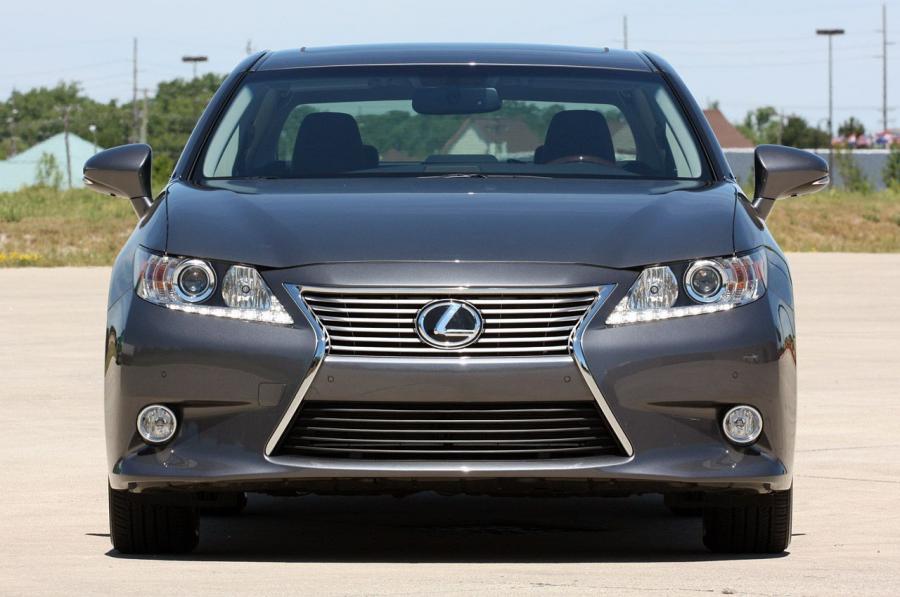  Lexus ES350 2013 года  (фото 10 из 64)